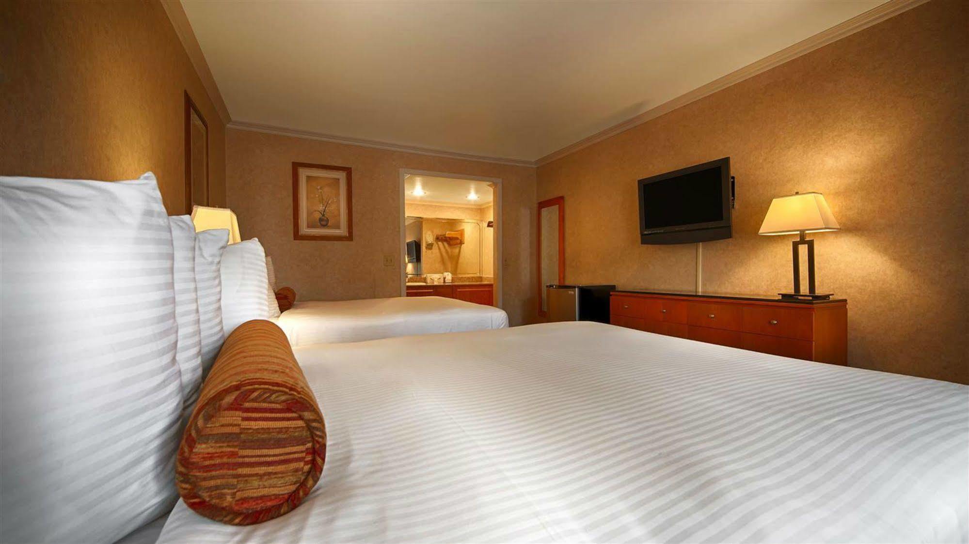 Monterey Park Inn Bagian luar foto